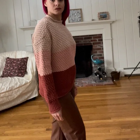 Knot Sisters Zela Sweater (pointelle) - Picture 3 of 10